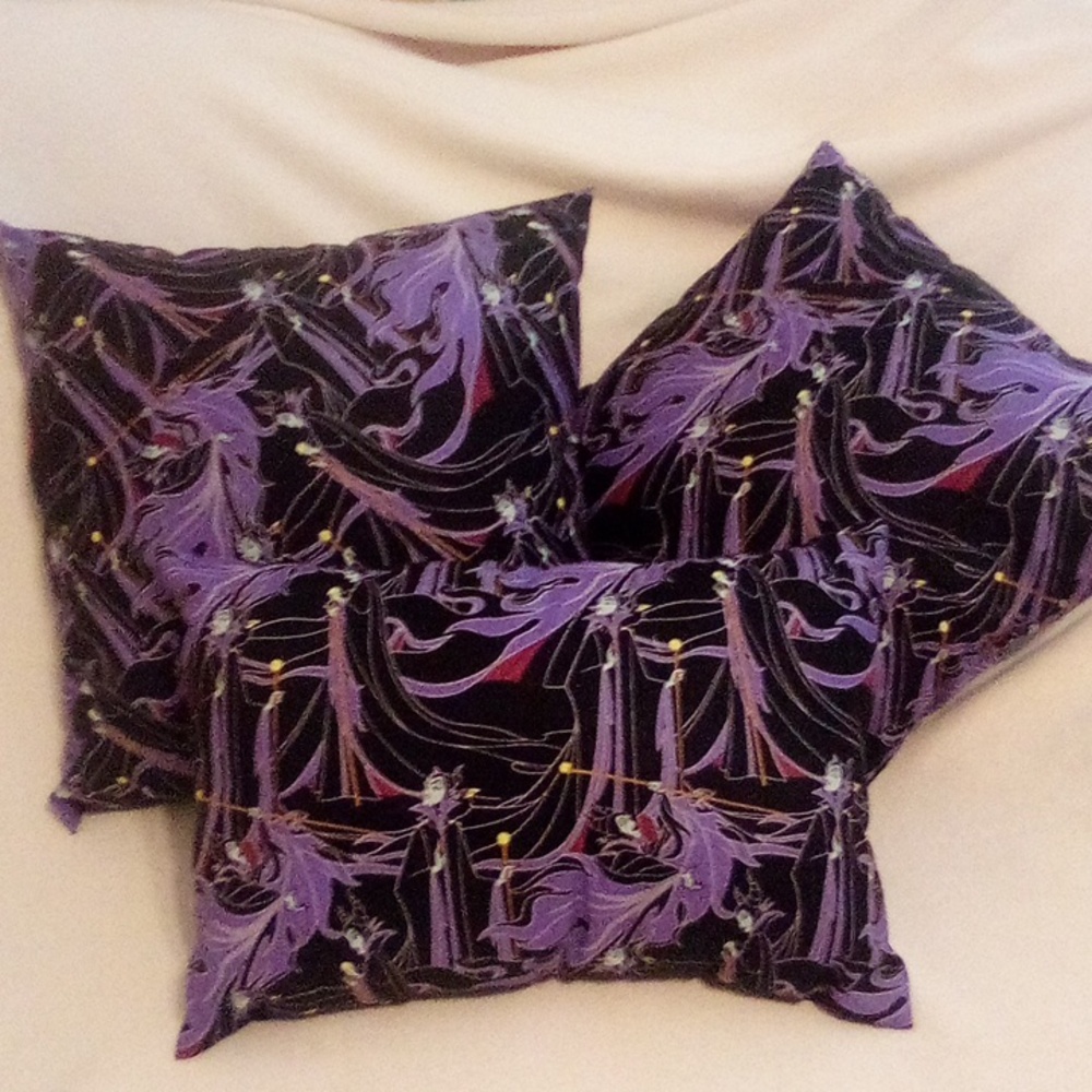 Throw Pillows - image 1